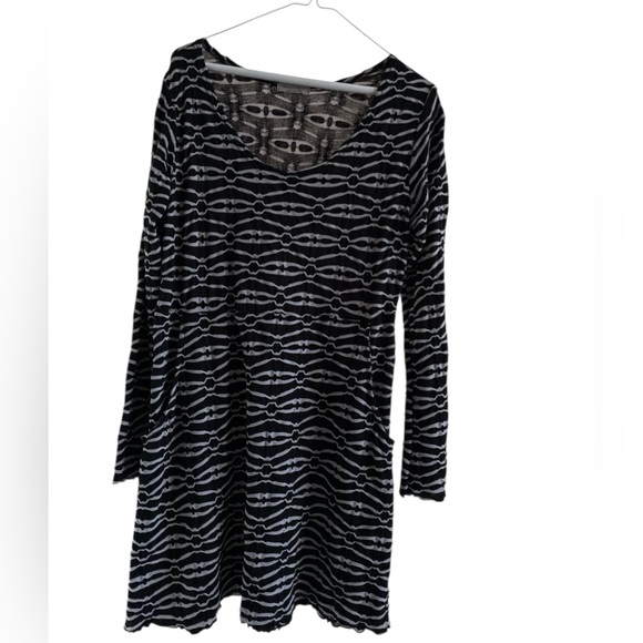 Vine Street Apparel Dresses & Skirts - Vine Street Apparel Black and White Long Sleeve Dress